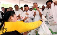 Kegiatan pasar murah yang digelar Artha Graha Peduli berlangsung hari ini (29/6/2015) hingga 16 Juli 2015, dalam rangka meringankan beban masyarakat saat puasa dan Lebaran.