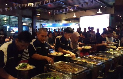Bukber, lalu Nobar MotoGP