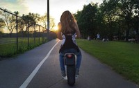 Selain itu pabrikan pembuatnya juga melengkapinya dengan rem regeneratif, sehingga saban kali pengereman dilakukan maka, tenaga yang terbuang akan diubah menjadi energi listrik. Pool/dok Moto Pogo.