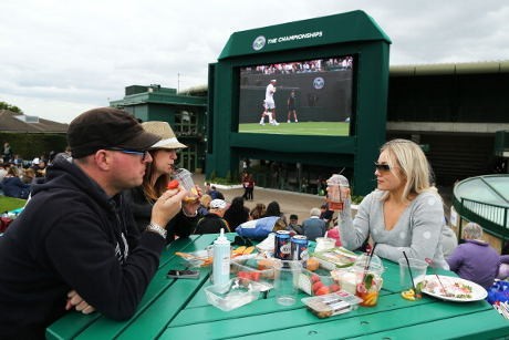 Wimbledon: 6 Ribu Staf, 54 Ribu Bola, 1 Ekor Elang