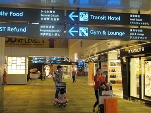 Tips Anti Bosan Saat Transit di Bandara