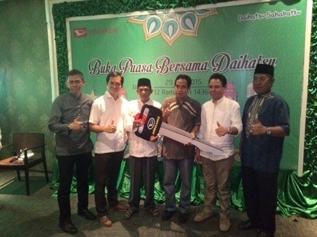 Daihatsu Bagikan Ambulans untuk Masyarakat