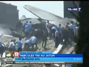 Hercules TNI Jatuh Timpa Bangunan Sipil