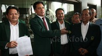 Selain Yusril yang kembali menjabat sebagai ketua umum, dalam pendaftaran tersebut tertulis pula MS Kaban sebagai Ketua Majelis Syuro dan Jumhur Hidayat sebagai Sekretaris Jenderal.