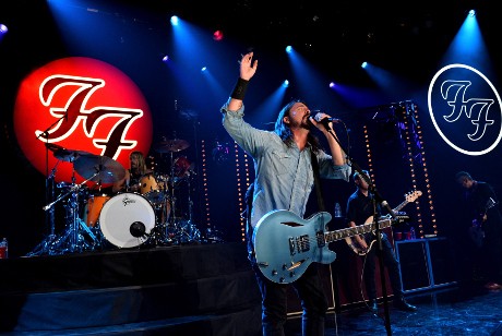 Batal Tampil di Glastonbury, Foo Fighters Beraksi di Kampung Halaman