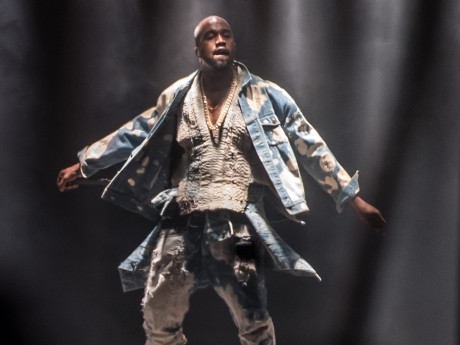Lantunkan Lirik Kotor, Penampilan Kanye West di Glastonbury Dikritik
