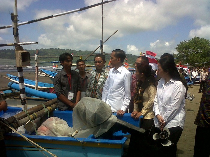 Curhat Nelayan ke Jokowi: Kalau Meninggal di Laut, Istri dan Anak Cari Nafkah Sendiri