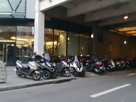 Di Prancis, Bikers Dilarang Pakai Headphone