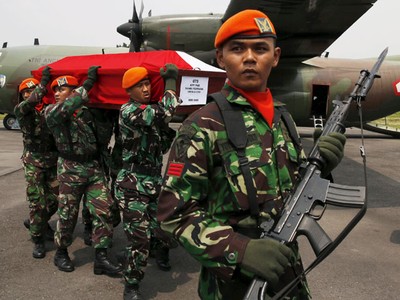 Jenazah Pilot Sandy Diterbangkan ke Halim