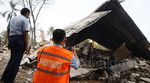 Tim Investigator TNI AU Periksa Puing Hercules