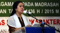 Puan memberikan sambutan usai meluncurkan Program Peningkatan Kualitas Pendidikan Agama dan Keagamaan pada Madrasah dan Pondok Pesantren.