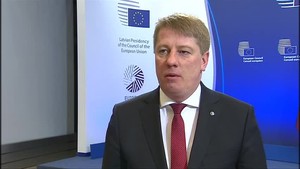 Uni Eropa Hapus Biaya Roaming Internet