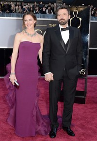  Ben dan Jen berpose di red carpet Oscars 2014 yang digelar di Hollywood & Highland Center, California.
