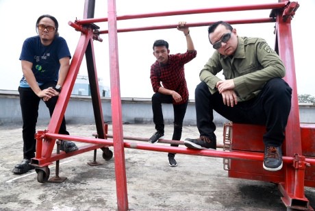 Rio Dewanto Perkuat dan Pererat The Fly