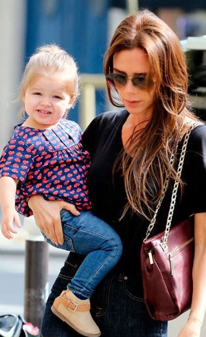 Victoria Beckham Tak Mau Harper Jadi Bintang Pop Seperti Dirinya