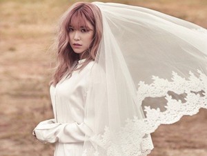 Hyosung Secret Anggun Berbusana Pengantin untuk InStyle