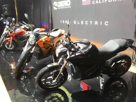 Zero: Baterai Motor Listrik Habis di Tengah Jalan? Tak Usah Pusing!