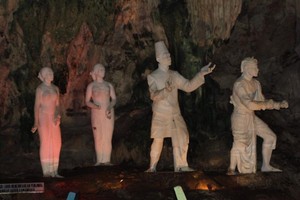 Bertemu Lutung Kasarung di Gua Jatijajar, Kebumen