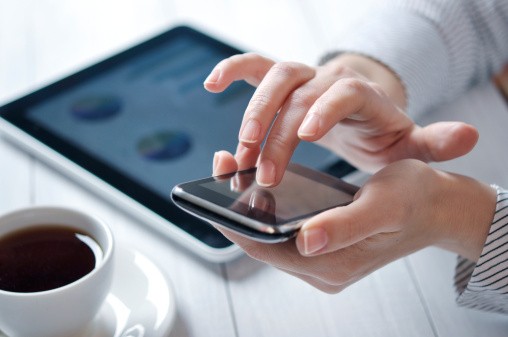 Apa yang Dilakukan Traveler dengan Ponselnya Selama Liburan?