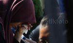 Isak Tangis Keluarga Korban di RSUP Adam Malik
