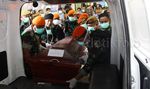 Isak Tangis Keluarga Korban di RSUP Adam Malik