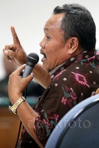 Dalam persidangan Rabu (1/7), Iqbal menegaskan menerima paper bag titipan ESDM yang diambil tenaga ahli Sutan, Iryanto Muchyi ke Kabiro Keuangan ESDM saat itu Didi Dwi Sutrisnohadi.