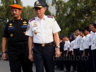 Jonan Pimpin Apel Persiapan Kereta Api untuk Lebaran