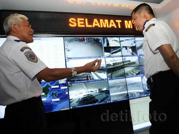 Jonan Pantau Posko Terpadu Mudik Nasional