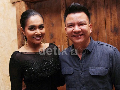 Tunggu Sidang Cerai, Denada Banyak Main Bareng Anak