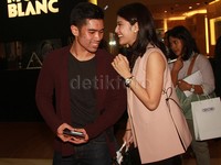 Dian dan suami tampak sangat sumringah hadir bersama. Pool/Gus Mun/detikFoto.