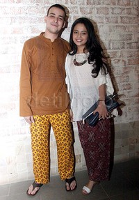 Riza mengaku sangat serius dengan Elyzia. Pool/Akew/detikFoto.