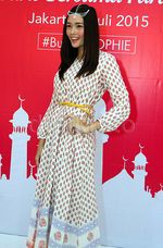 Tiara Westlake Cantik Bergigi Kelinci