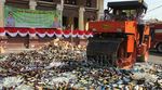 7.002 Botol Minuman Keras Dimusnahkan