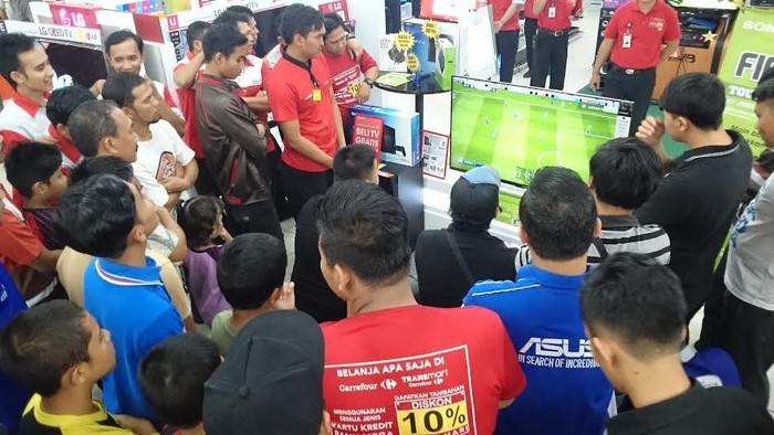 Beli TV di Carrefour Gratis Playstation 4