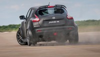 'Juke R sudah menjadi mobil super crossover yang ikonik, dan dengan peluncuran Juke R di tahun lalu, saat ini merupakan pilihan yang alami untuk melakukan upgrade dengan penambahan tenaga mesin dan gaya yang lebih berani' ujar GM Komunikasi Pemasaran Nissan Eropa Gareth Dunsmore di situs resmi Nissan. Pool/Nissan.