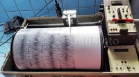 Seismograf yang berada di Pos Pantau Gunung Api (PPGA) Raung mencatat pergerakan gempa tremor terus meningkat tanpa jeda dengan amplitude maksimum 29 milimeter (mm). Lokasi PPGA Raung juga dihujani abu tipis. Putri Akmal/detikFoto.