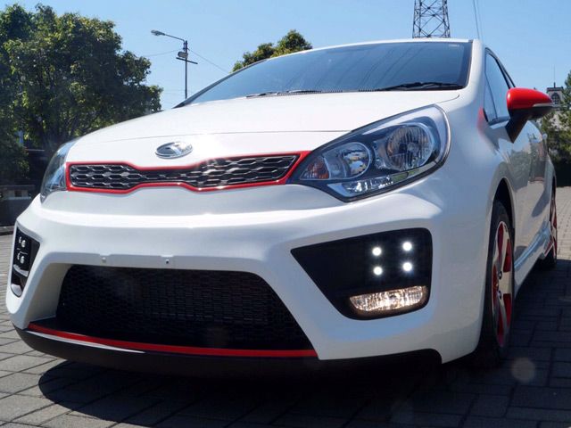 KIA All New Rio SR dan SSR Edisi Khusus dari Bandung