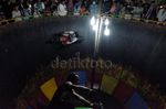 Tong Setan Jadi Idola Pasar Malam