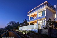 Rumah Tepi Pantai Jean-Claude Van Damme Dijual Rp 133 M