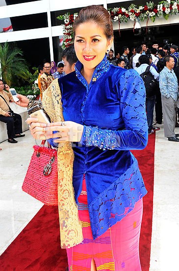 Cerita Pengalaman Venna Melinda Puasa 20 Jam di Rusia