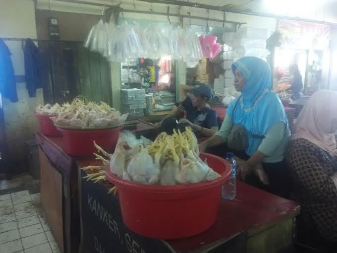 Pedagang Pasar Bingung, Lebaran Makin Dekat Penjualan Sepi