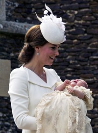 Lima orang godparents atau wali yang dipilih yaitu, ayah dari Kate, Leura Fellowes, teman dekat William, Thomas van Staubenzee, James Meade dan sahabat Kate, Sophie Carter. Chris Jackson/Getty Images/detikFoto.