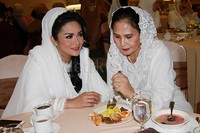 KD juga ditemani sang bunda. Pool/Gus Mun/detikFoto.