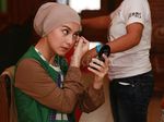 Cantiknya Irish Bella Berhijab Merah, Dijamin Rezky Aditya Makin Cinta