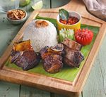 Mencicip Tongseng dan Nasi Komplet di Dill Gourmet