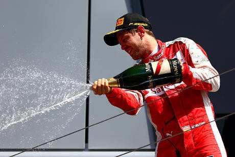 Vettel: Podium Silverstone Bukan Hadiah Natal