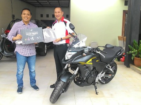 Sumringah Wajah Pemilik Moge Honda Pertama di Jakarta