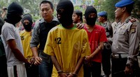 Peristiwa ini terjadi saat sekelompok pemuda nongkrong-nongkrong di kolong tol Sedyatmo, Penjaringan, Jakarta Utara. Kemudian terjadi pelecehan dan berujung bentrok antara dua kelompok pemuda.