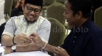 Cak Imin berdiskusi tentang batu akik.