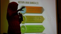 Adapun Khofifah menjelaskan banyak program-program Kemensos yang dipegang oleh Dinsos tingkat 2.